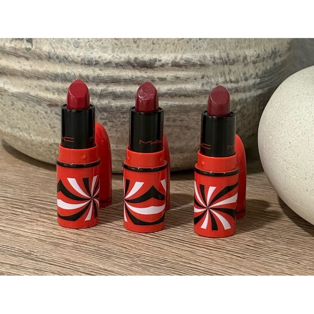 Mac Cosmetics Hypnotizing Holiday Tiny Tricks Set